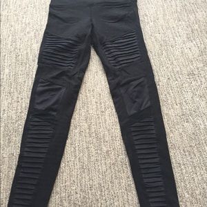 Alo Moto leggings